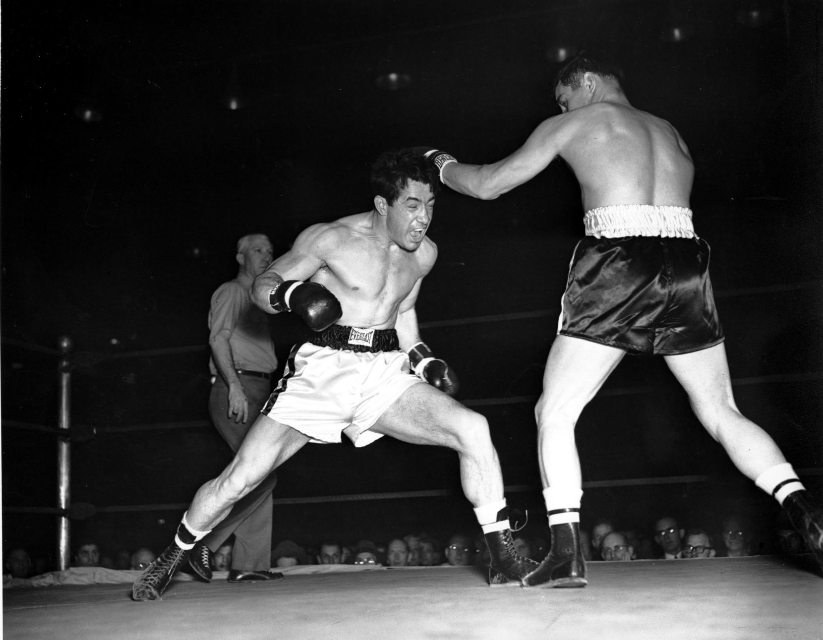 1948: Rocky Graziano